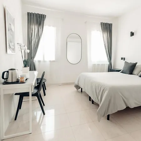 Ca Zorzi - 2 Minutes From Biennale & Canal View - Ape G Lägenhet Venedig