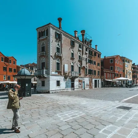 Lägenhet Ca Zorzi - 2 Minutes From Biennale & Canal View - Ape G Venedig